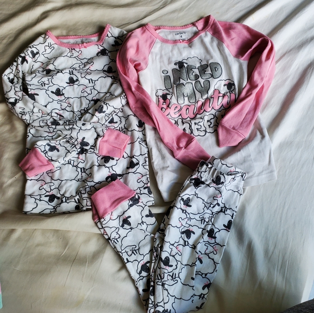 Carter's pajama set